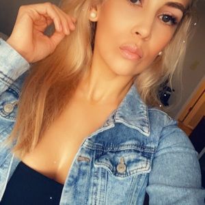 Meet your Posher, Dannya